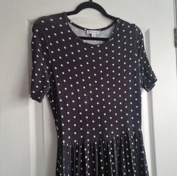 Black Polkadot Spot Maxi Tshirt style Dress - Picture 3 of 4